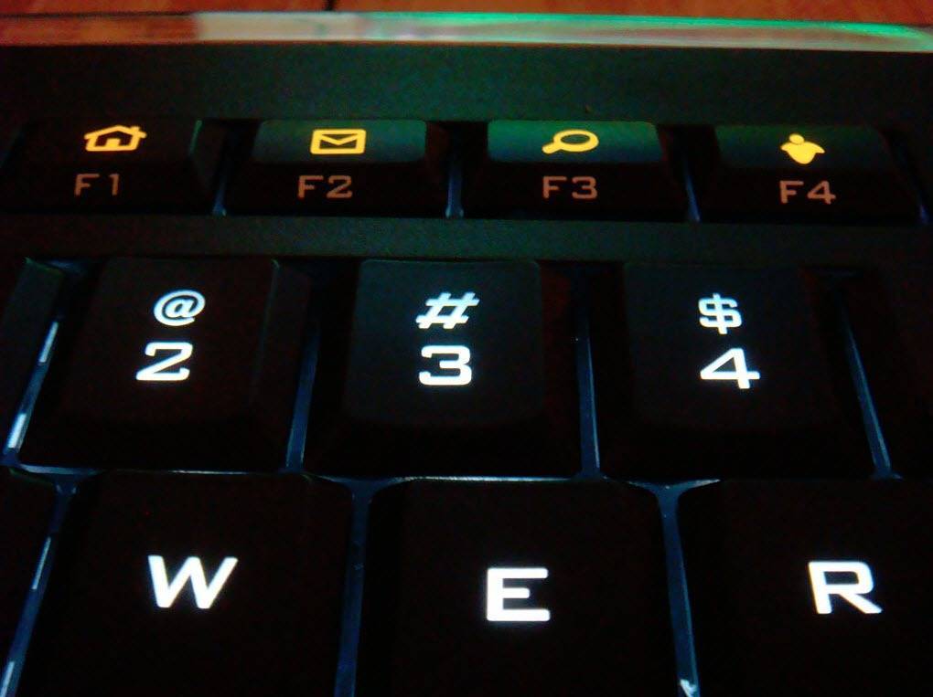 Как сделать чтобы светилась клавиатура на ноутбуке