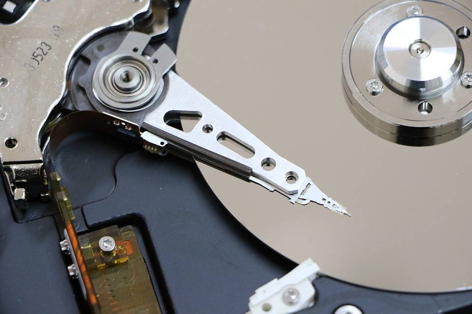 Как восстановить жесткий диск, если система его не видит - практические советы