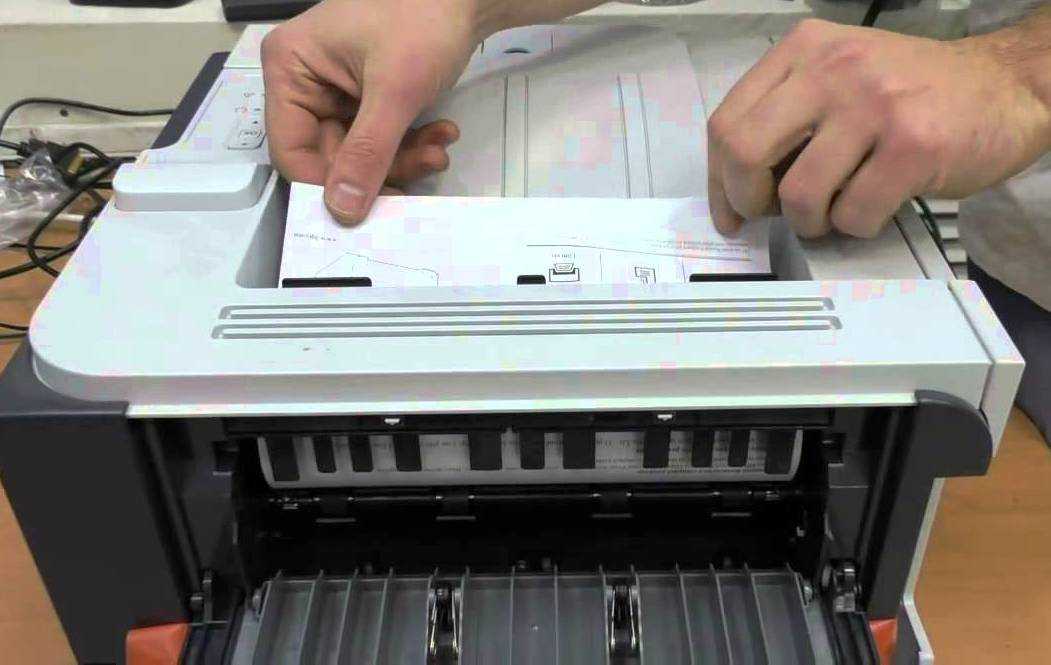 Не печатает hp принтер документ в очереди