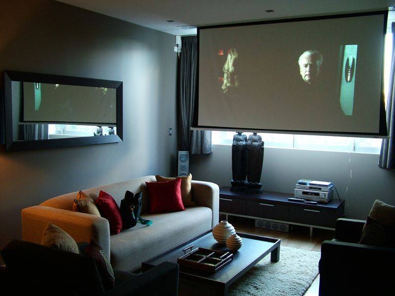 Выбираем лучший проектор для домашнего кинотеатра