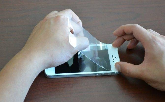 Как самому наклеить защитное стекло на iphone