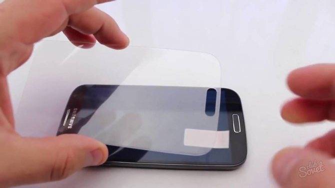 Как самому наклеить защитное стекло на смартфон? самый простой способ