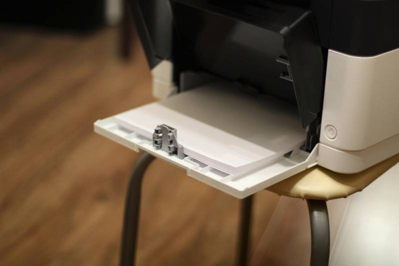 Что делать, если принтер пишет «замятие бумаги», хотя замятия нет