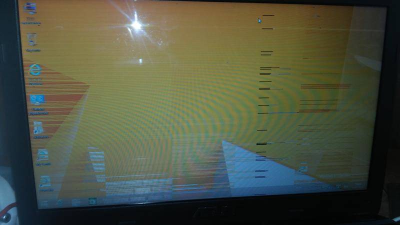 Мерцает экран на ноутбуке