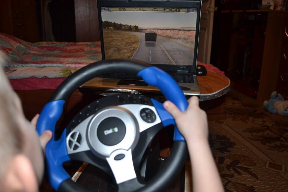 Способы подключения игрового руля с педалями к ноутбука или компьютера. можно ли установить руль на ноутбук