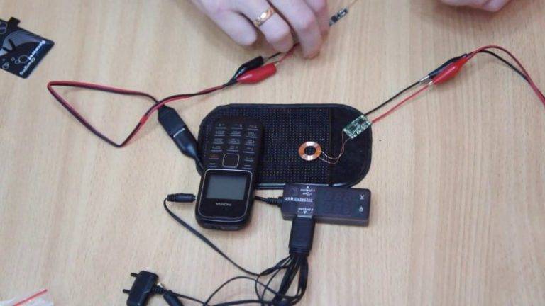 Как работает беспроводная зарядка для телефона