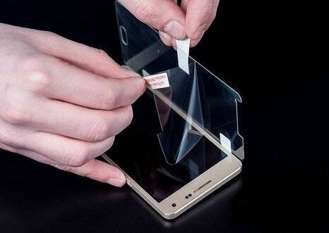 Как снять защитное стекло со смартфона: пошаговая инструкция