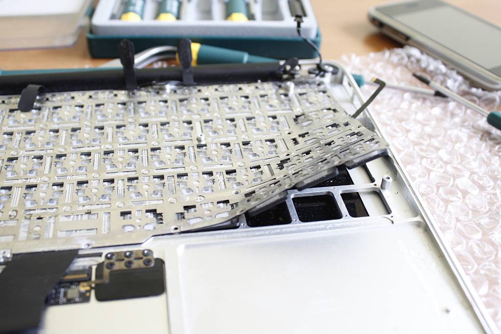 Как поменять клавиатуру на ноутбуке самостоятельно?
