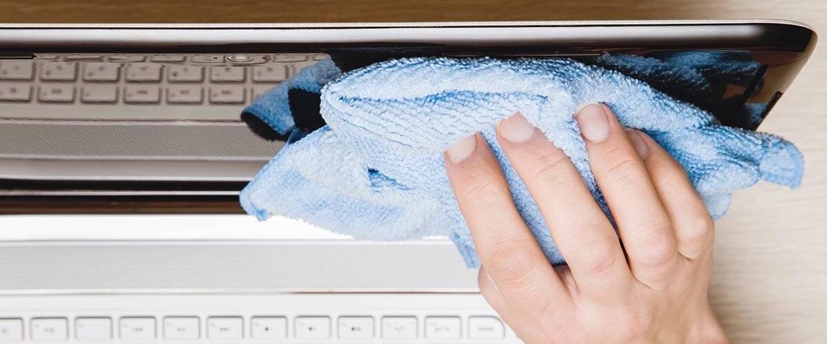 Как почистить экран ноутбука: 14 советов и чего категорически нельзя делать